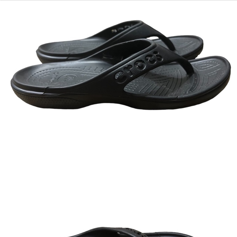 CROCS Unisex Flip Flops in Classic Black Size 5 Men / 7 Women